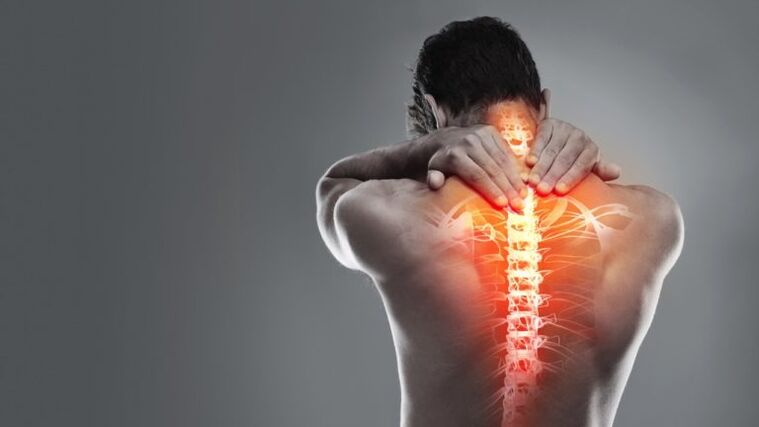 Neuralgia causes pain in the shoulder blade region